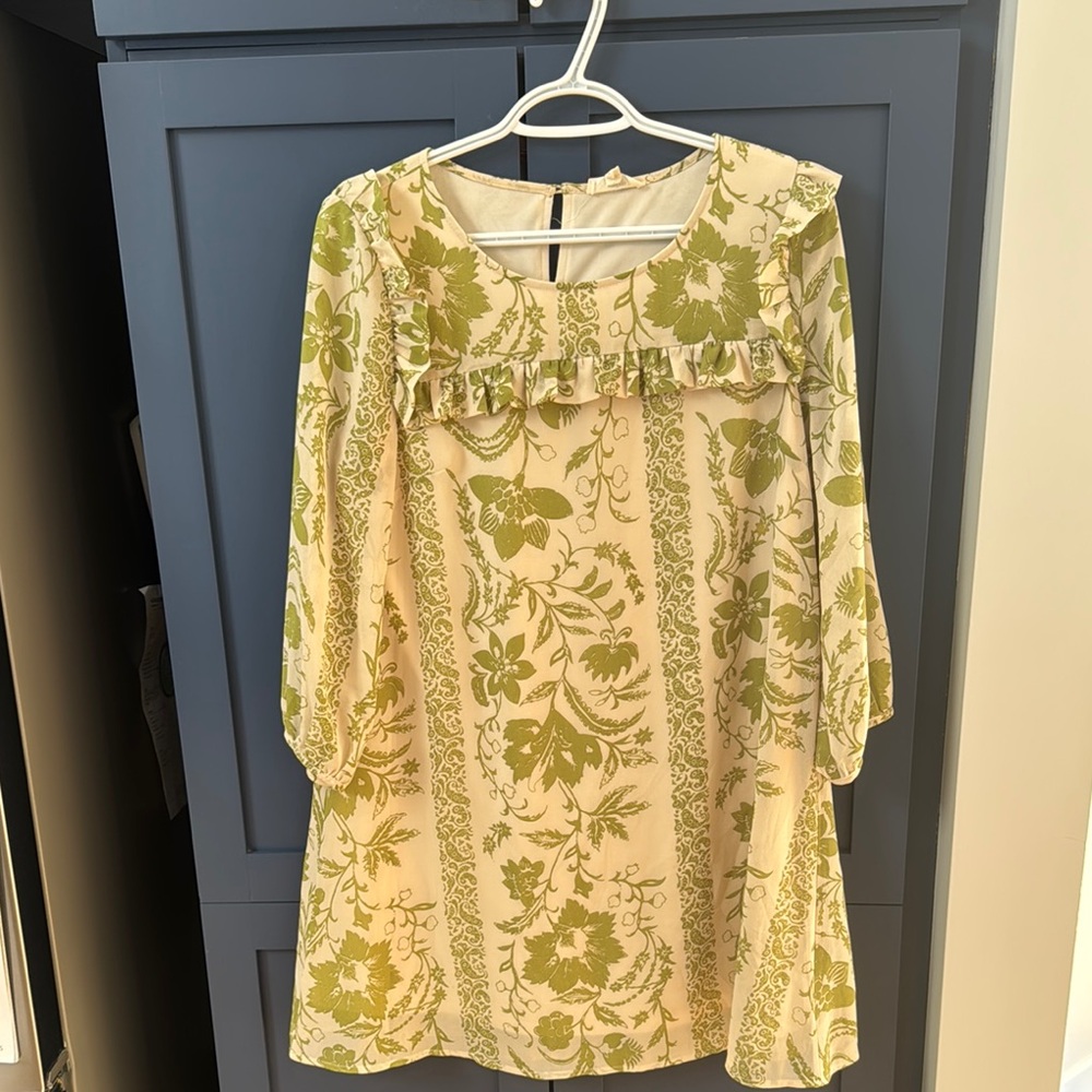 Entro Green and Cream A-line Mini Dress with Bishop Sleeves